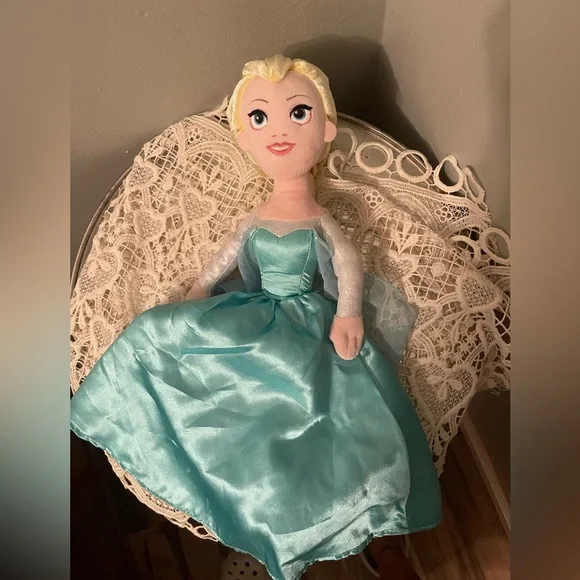 Topsy turvy doll frozen deals